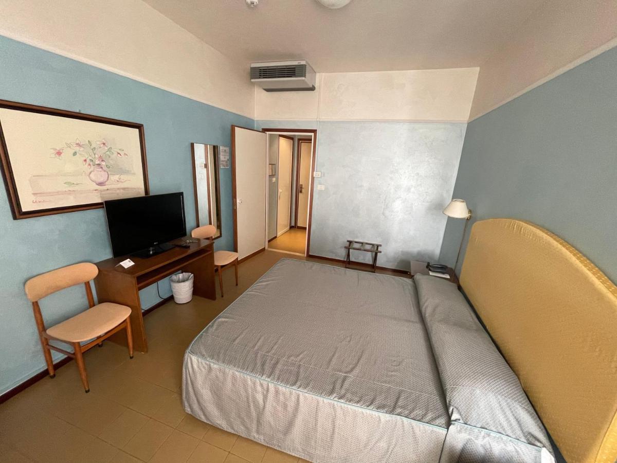Hotel Universo Lido di Jesolo Dış mekan fotoğraf