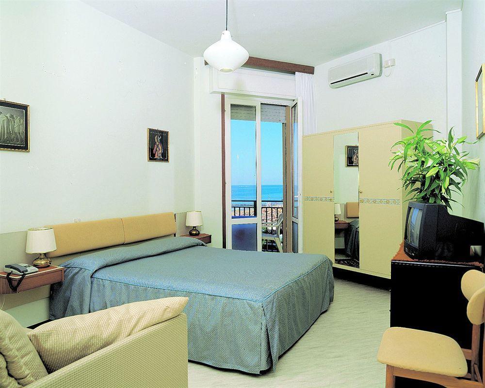 Hotel Universo Lido di Jesolo Dış mekan fotoğraf